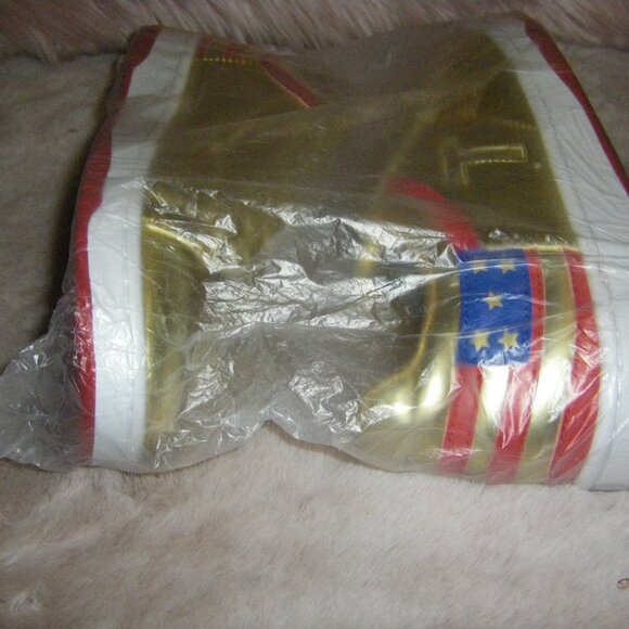 Donald J Trump #47 Gold Low Top Sneakers Women's Size 9.5 and Men's 8 New No Box - Picture 7 of 11